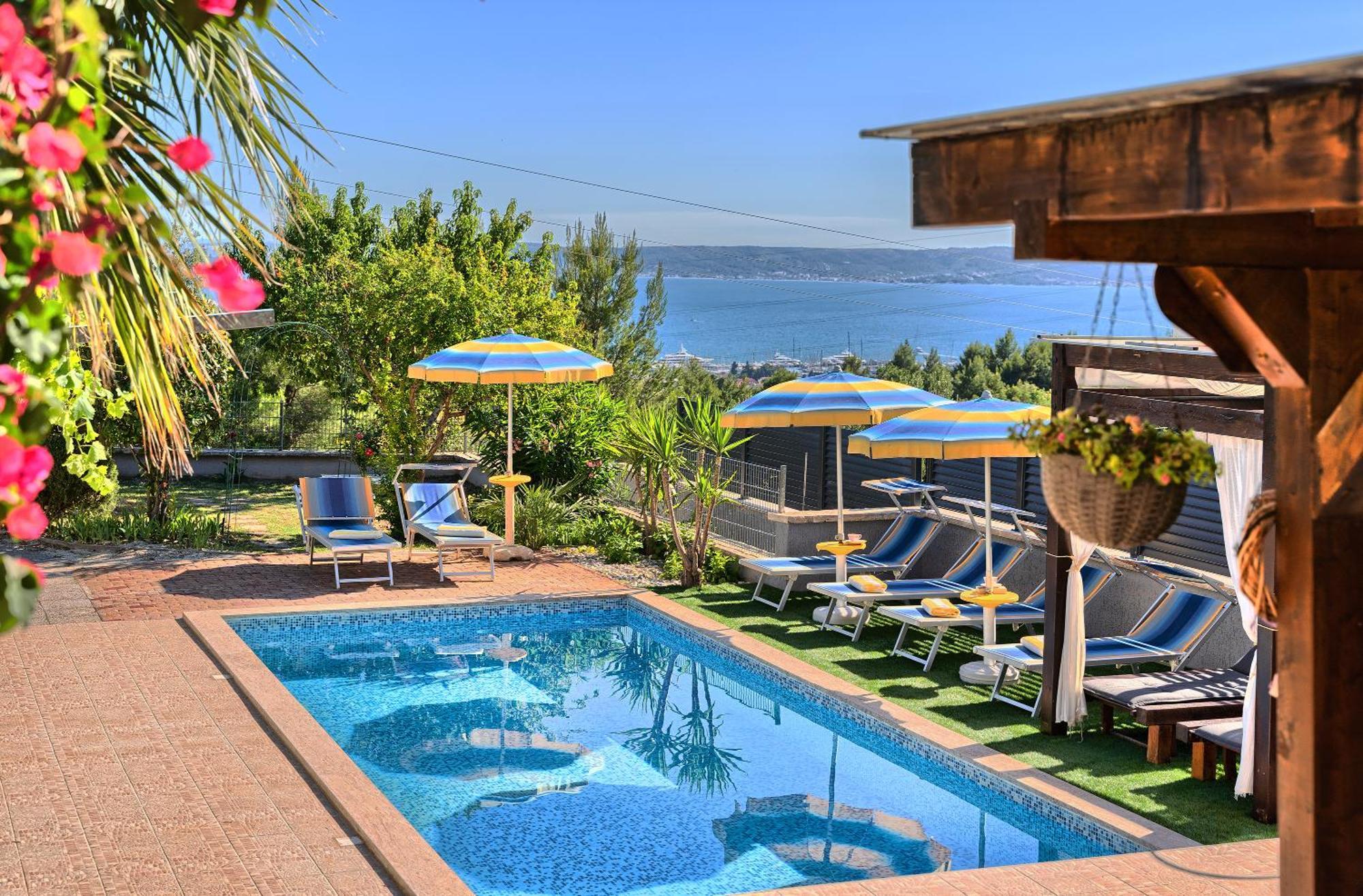 Villa Antea Kastela Bagian luar foto