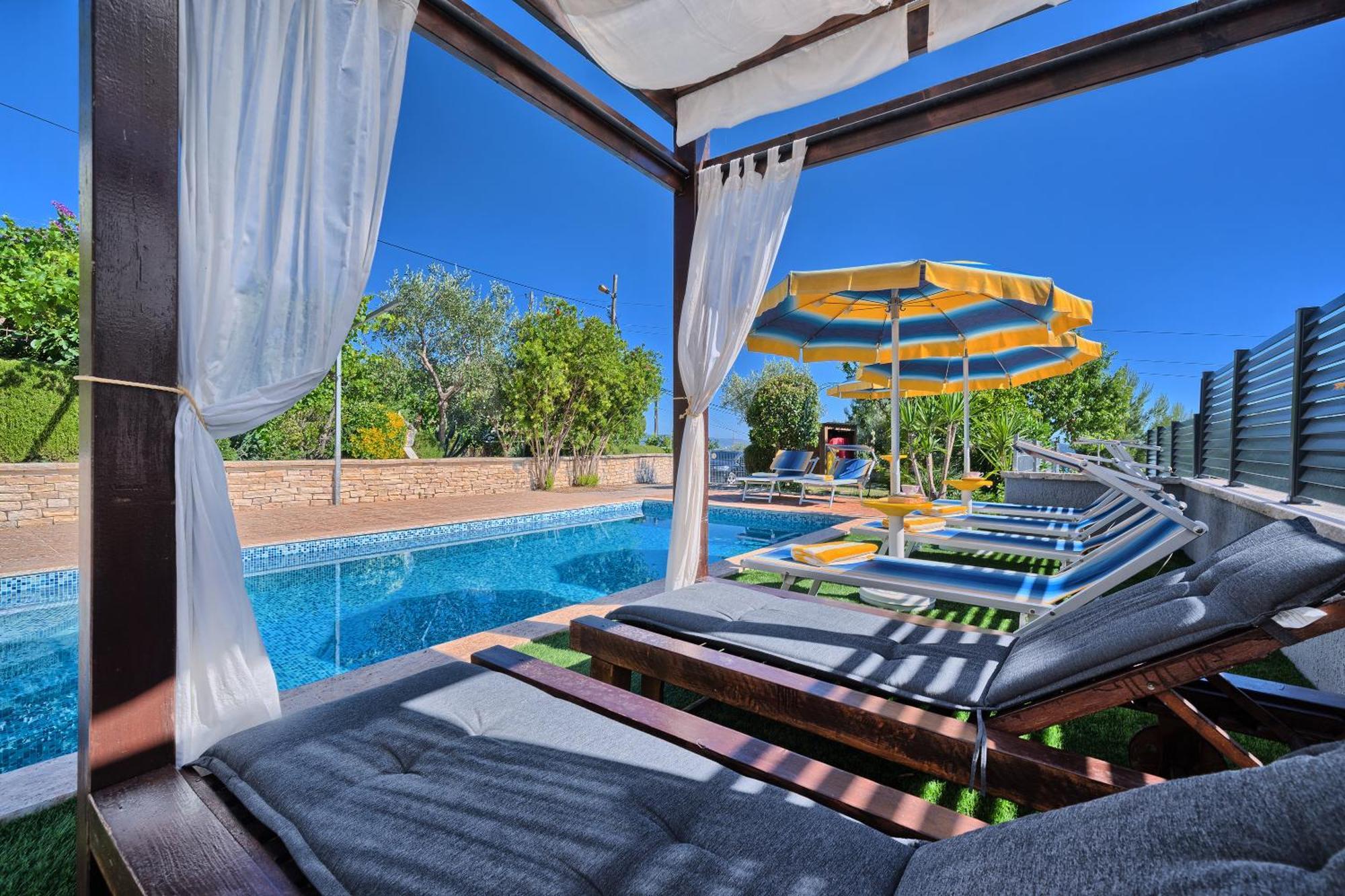 Villa Antea Kastela Bagian luar foto